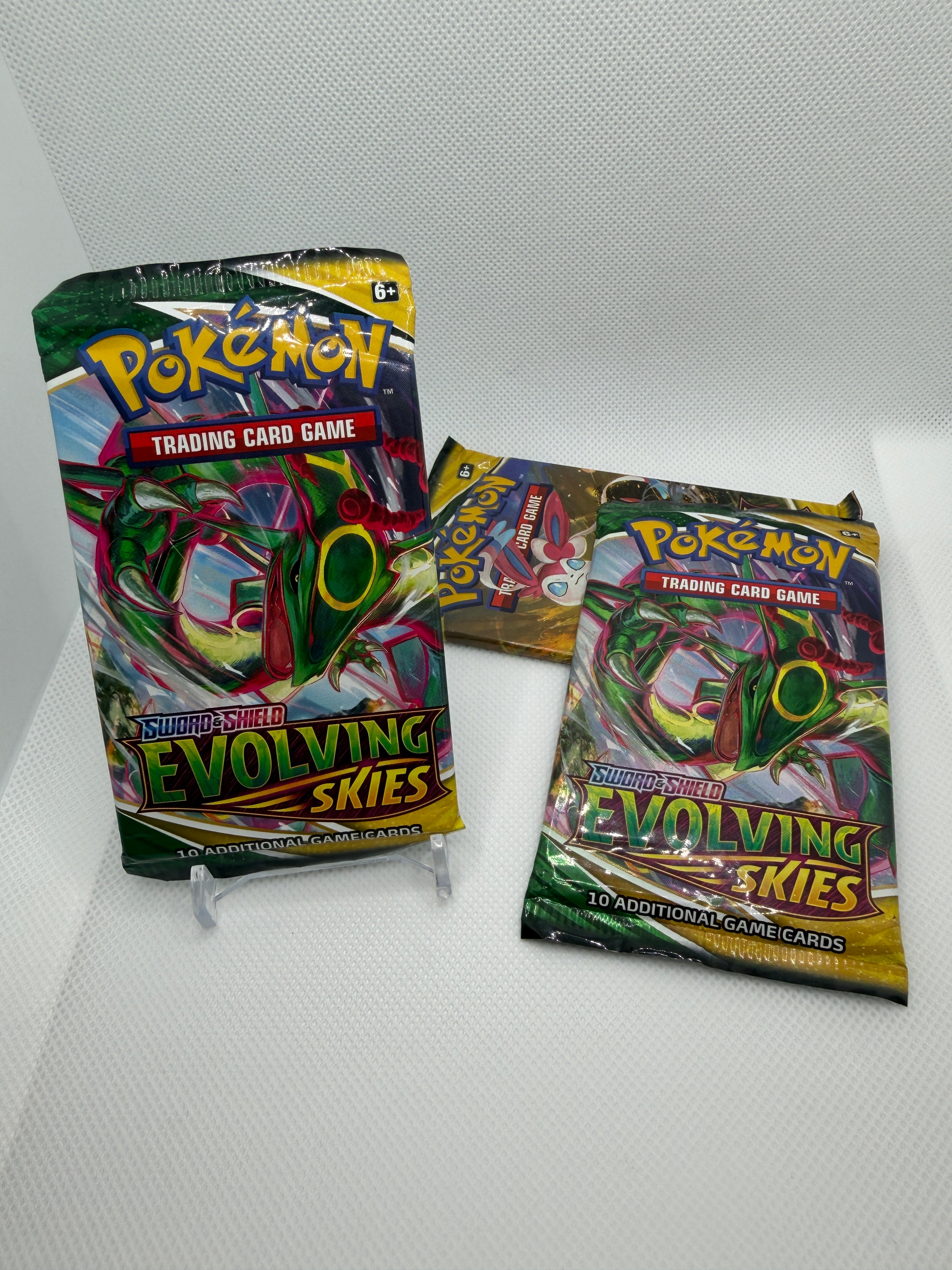 Pokémon SWSH Evolving Skies Booster Pack