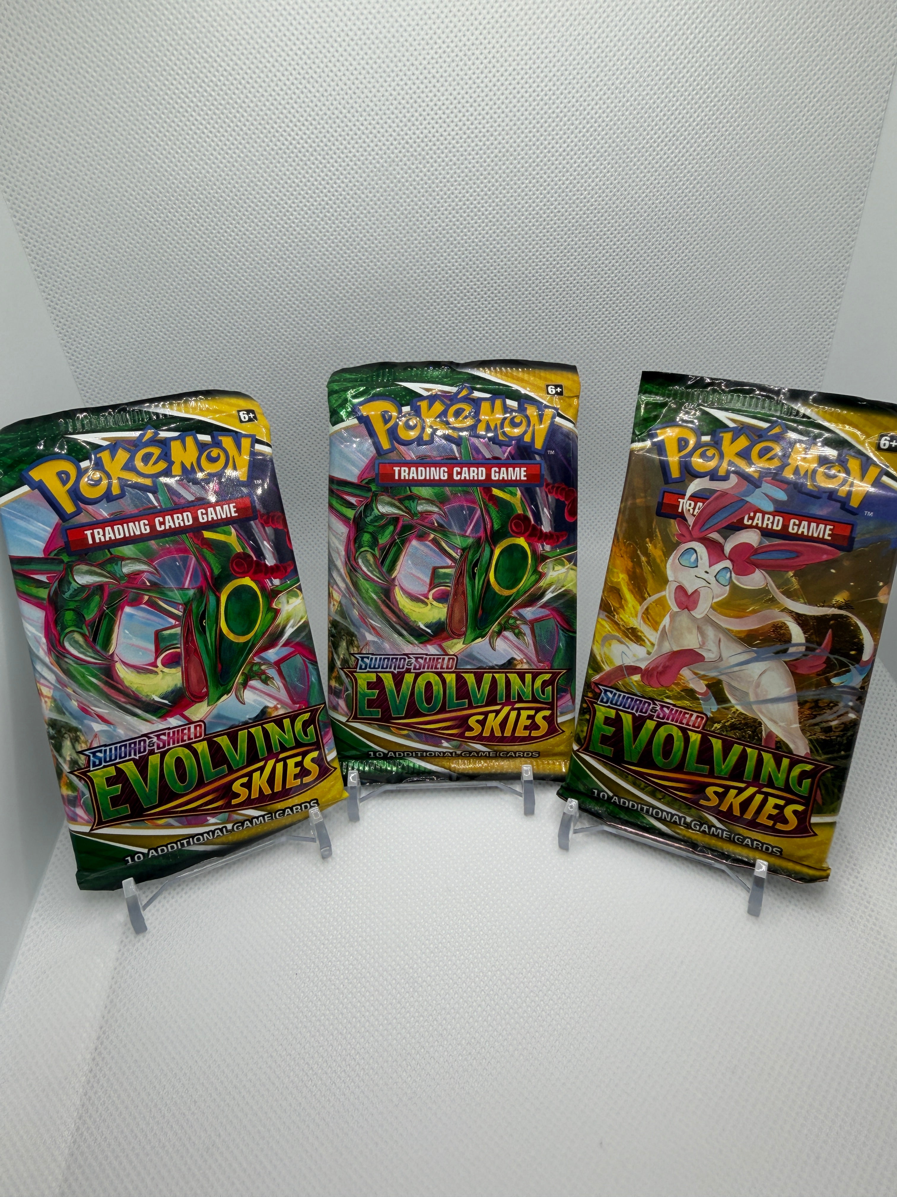 Pokémon SWSH Evolving Skies Booster Pack