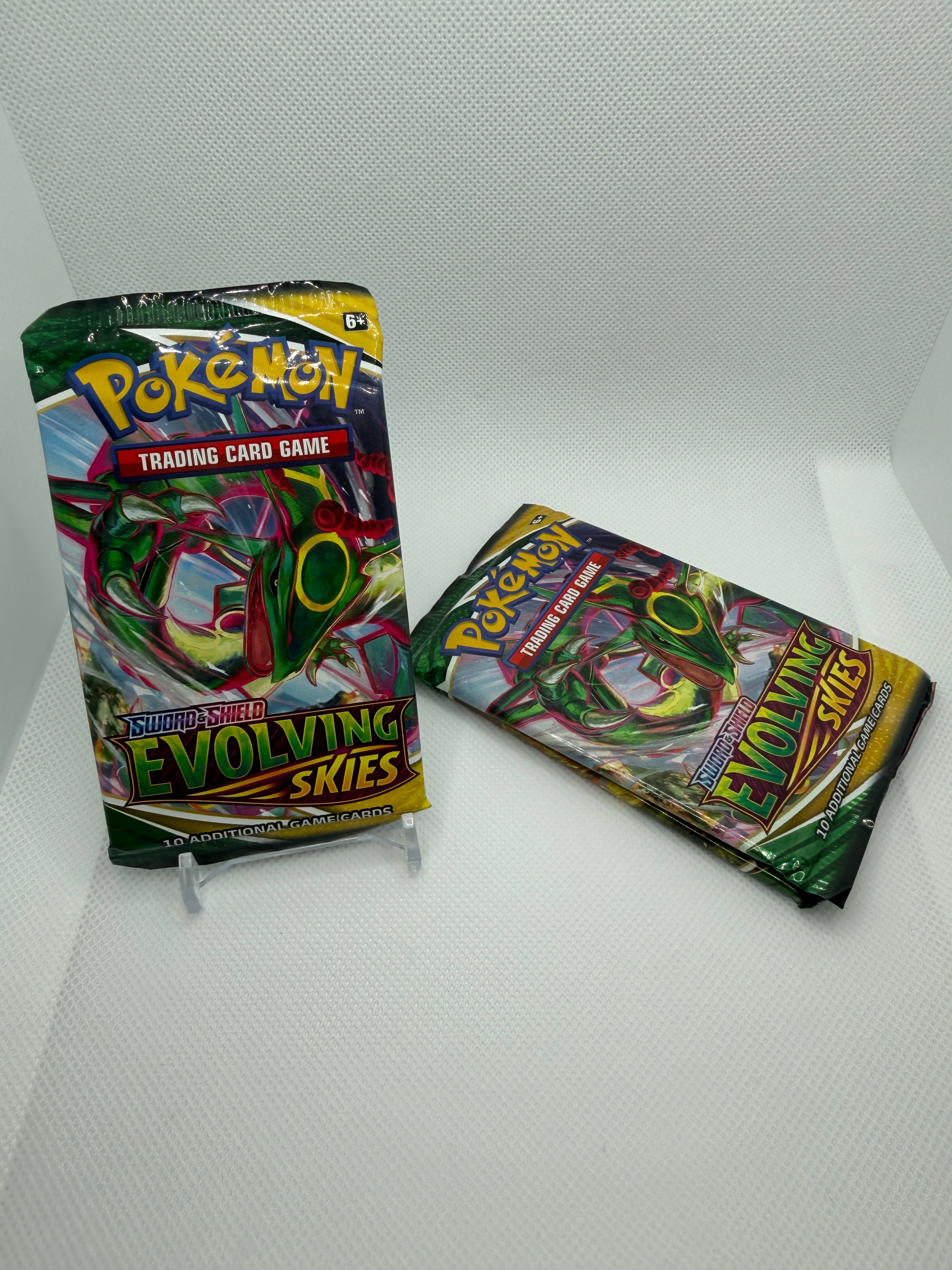 Pokémon SWSH Evolving Skies Booster Pack